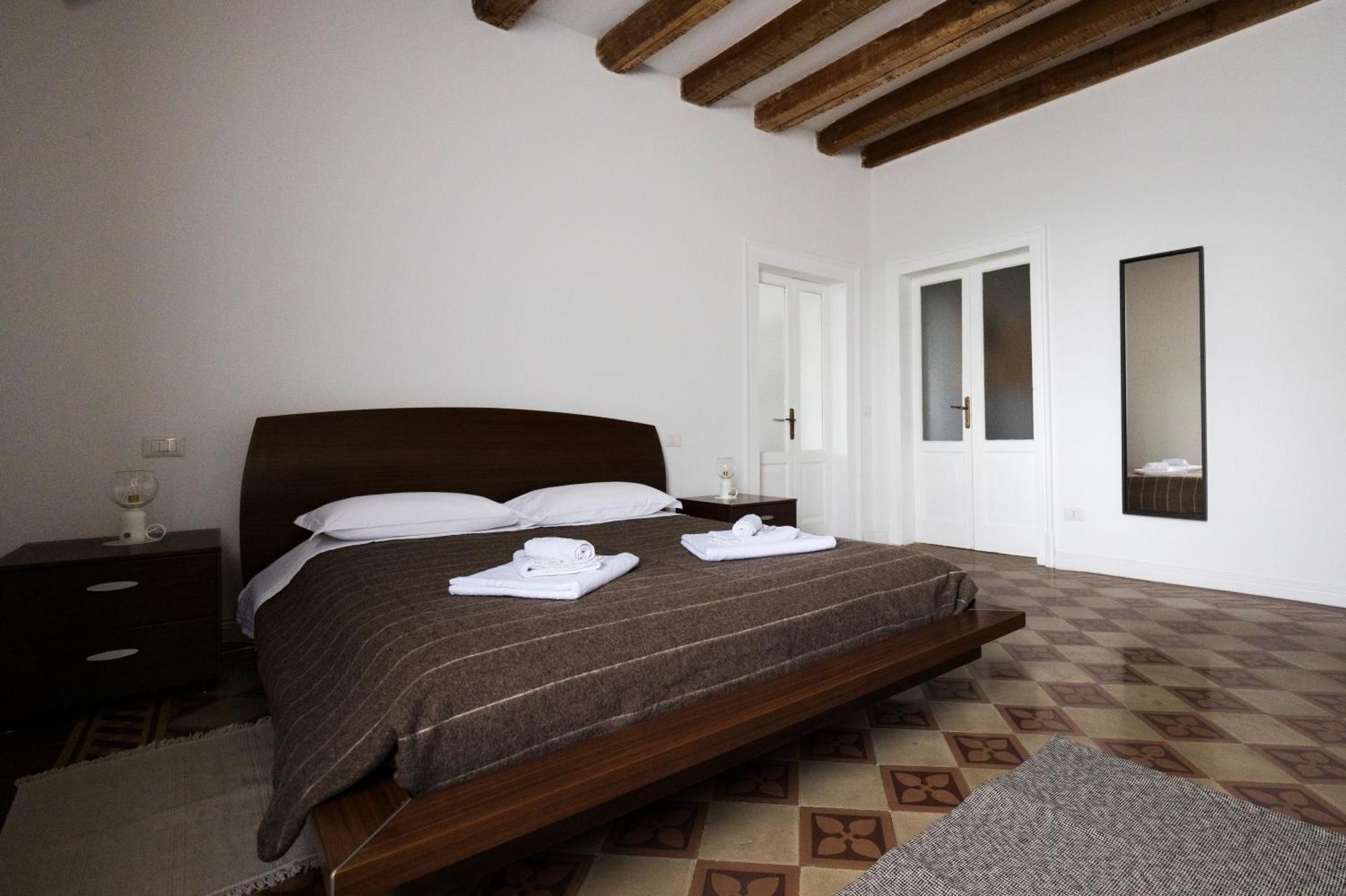 Traditional Italian House - Bergamo Bagian luar foto